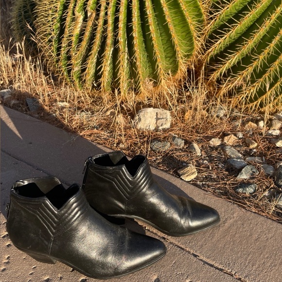 VINTAGE 90s BUSKENS Black LEATHER Ankle BOOTS Booties Size 6M AS-IS - Picture 1 of 11